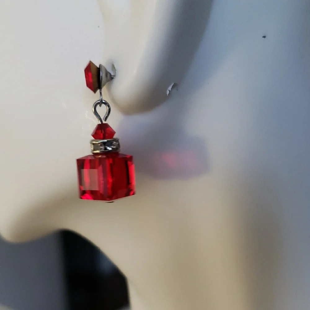 Elegant Red Crystal Drop Earrings - Picture 2 of 5